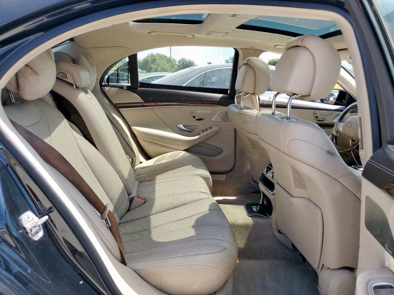 2015 Mercedes-Benz S 550 4Matic VIN: WDDUG8FB4FA074809 Lot: 69241595