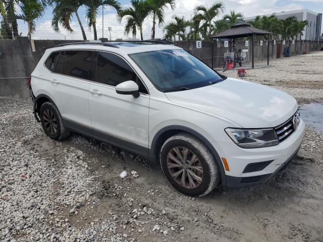  VOLKSWAGEN TIGUAN 2018 Белы