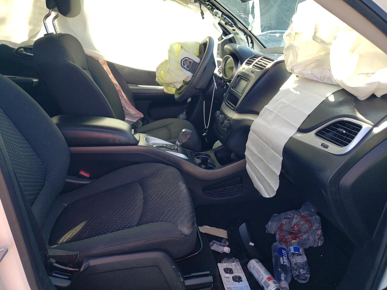 2018 Dodge Journey Se VIN: 3C4PDCAB2JT529586 Lot: 70465055