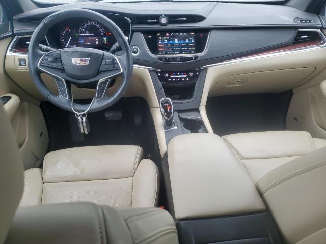  CADILLAC XT5 2017 Кремовый