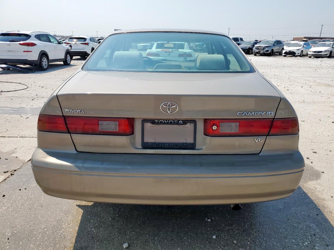 1999 Toyota Camry Le VIN: JT2BF22K5X0201686 Lot: 70051655