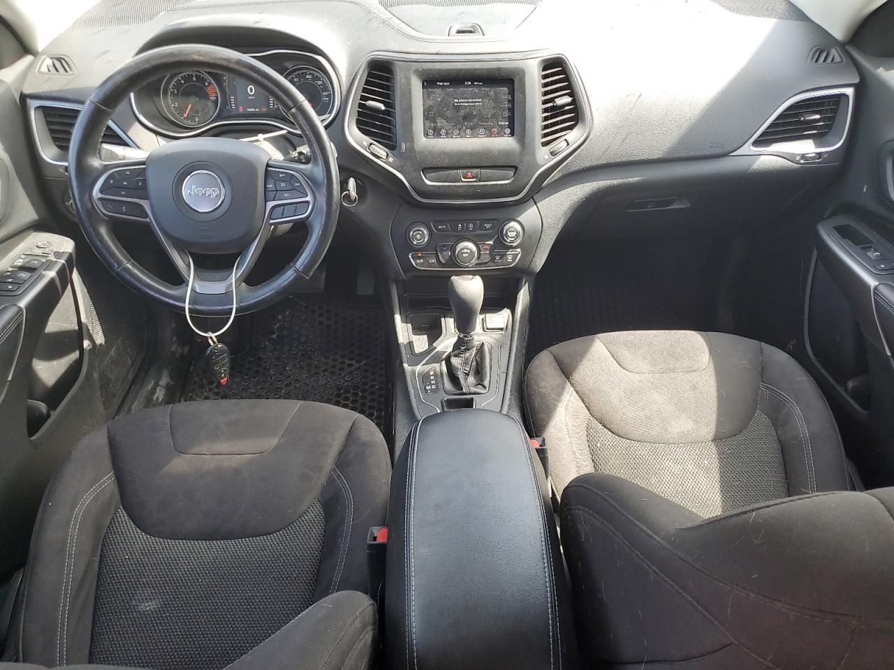 2019 Jeep Cherokee Latitude VIN: 1C4PJLCB1KD108925 Lot: 70570585