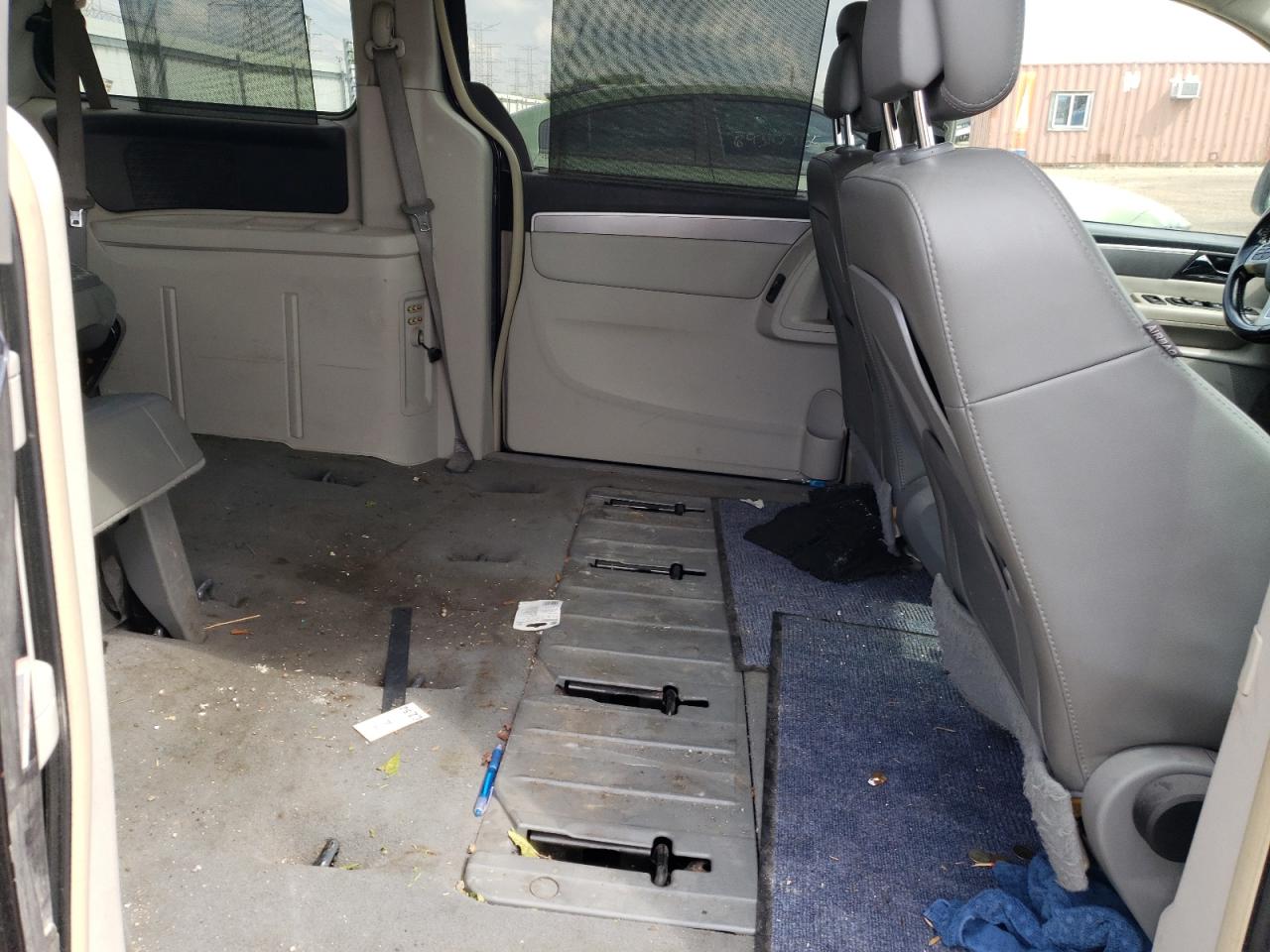 2011 Volkswagen Routan Se VIN: 2V4RW3DG3BR622167 Lot: 69874095