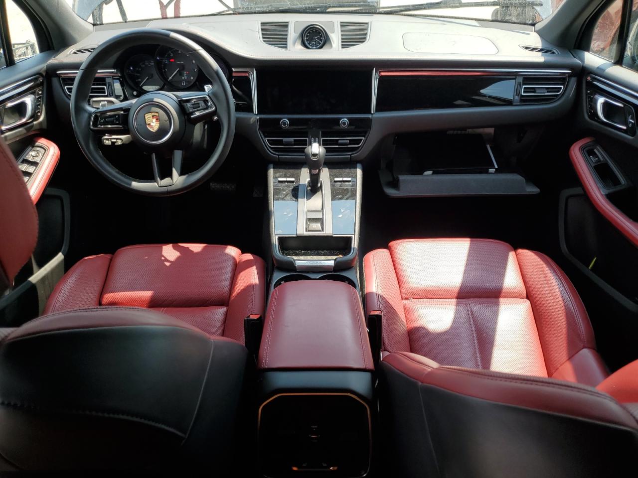 2024 Porsche Macan Base VIN: WP1AA2A55RLB03061 Lot: 69011515