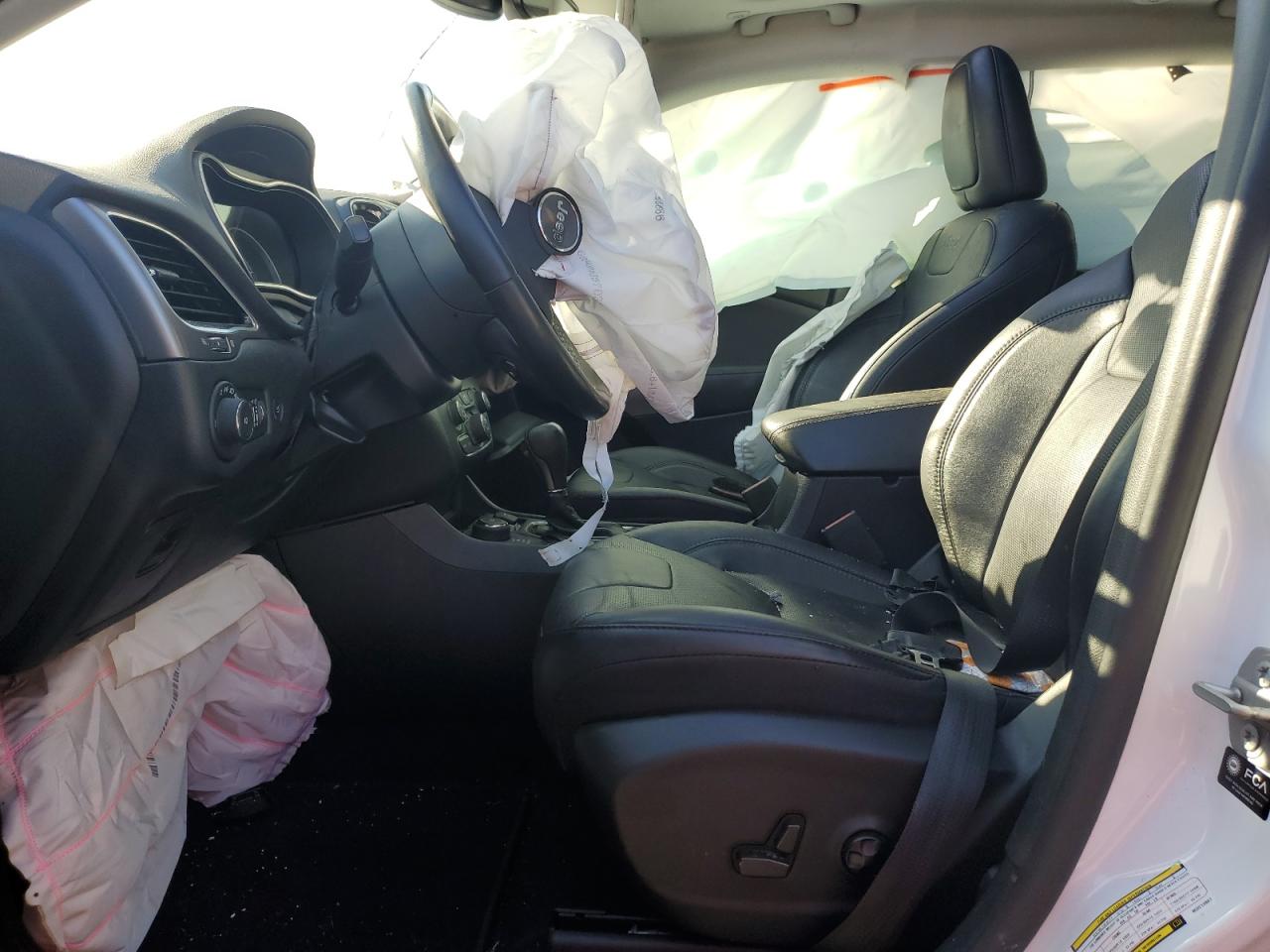 2021 Jeep Cherokee Limited VIN: 1C4PJMDX1MD213807 Lot: 70282195