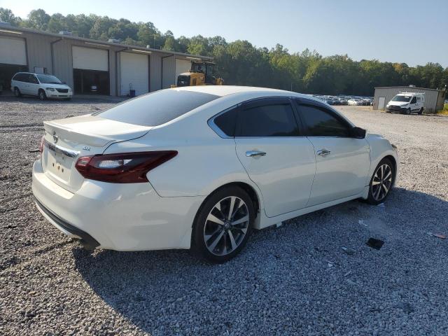  NISSAN ALTIMA 2017 Белы