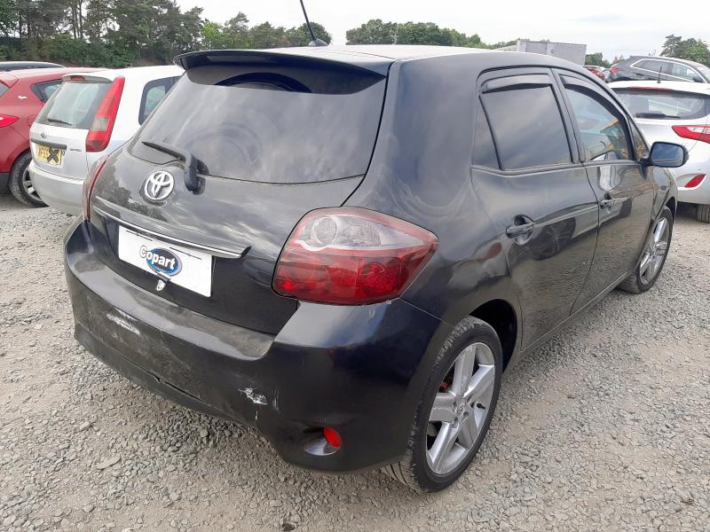 2010 TOYOTA AURIS SR