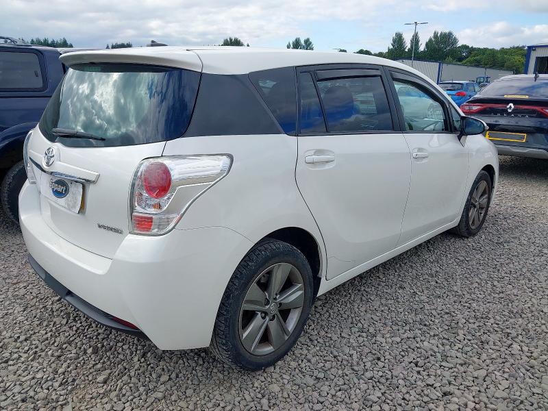 2015 TOYOTA VERSO TREND D-4D 
