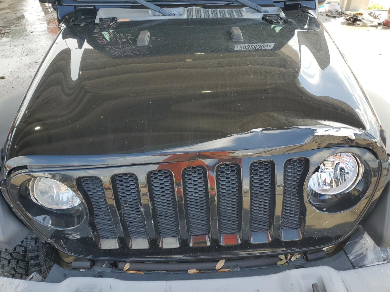 2018 Jeep Wrangler Unlimited Sport VIN: 1C4HJXDG4JW165810 Lot: 70328305