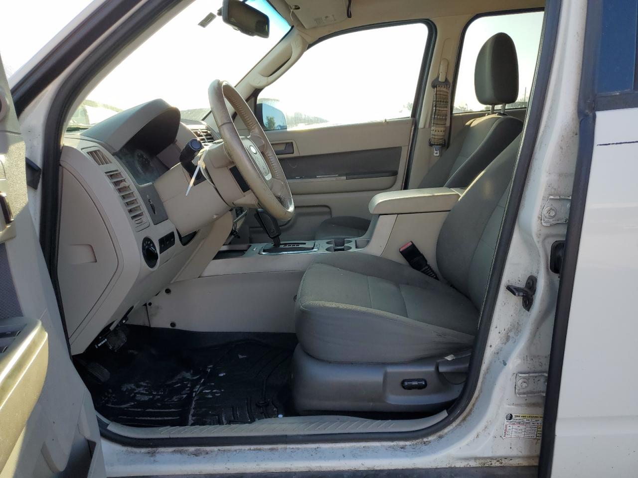 2009 Ford Escape Xlt VIN: 1FMCU03739KA15728 Lot: 67392385