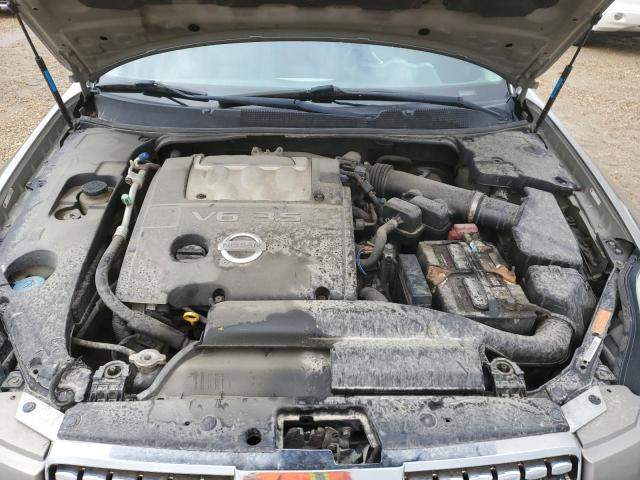 2004 NISSAN MAXIMA SE  