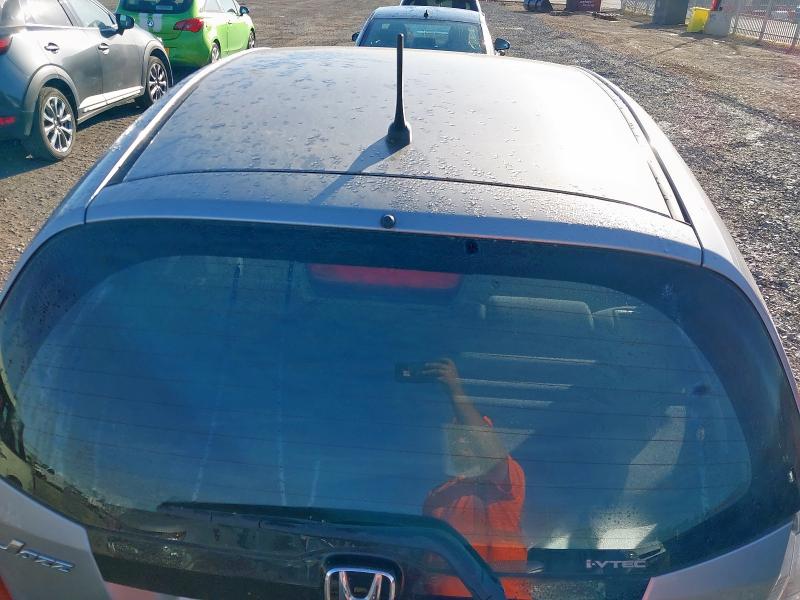 2009 HONDA JAZZ ES