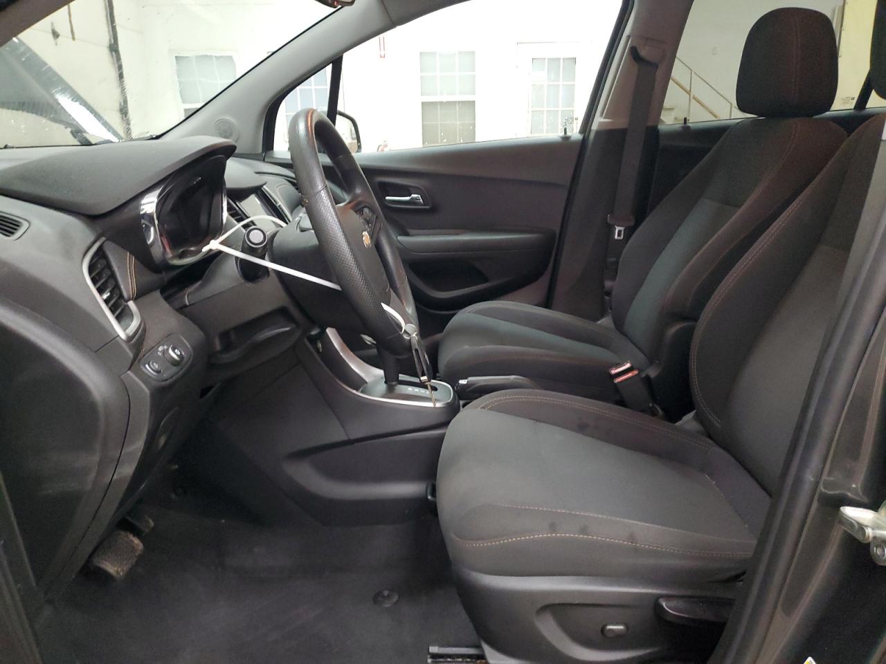 2020 Chevrolet Trax Ls VIN: 3GNCJKSB8LL148304 Lot: 70677855