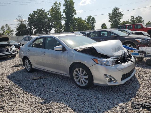  TOYOTA CAMRY 2013 Srebrny
