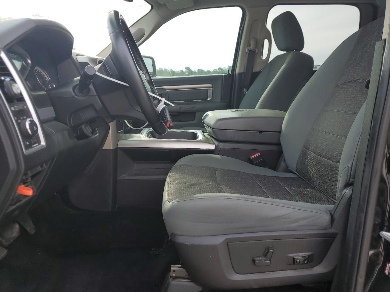 2017 Ram 1500 Slt VIN: 1C6RR6LT1HS616268 Lot: 70627075