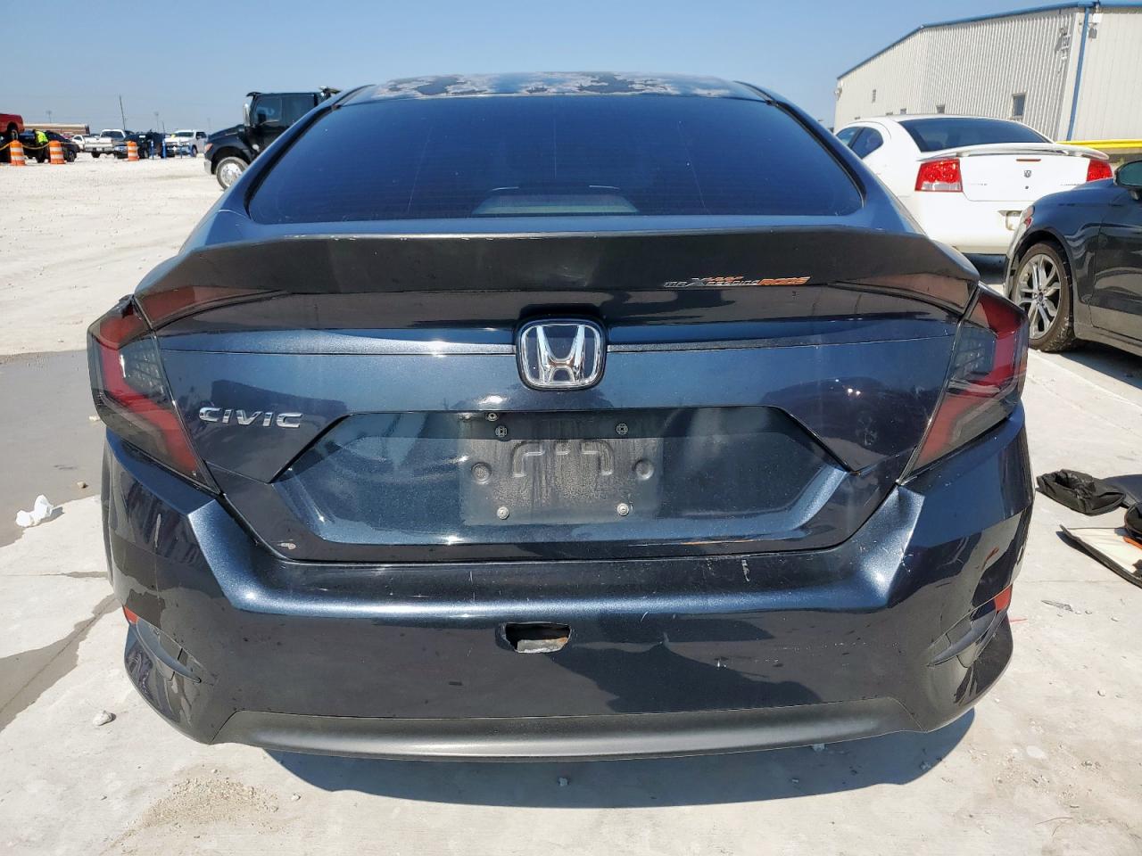 2018 Honda Civic Lx VIN: 2HGFC2F59JH559609 Lot: 70027865