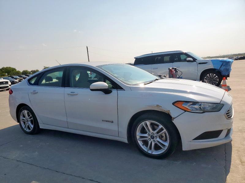  FORD FUSION 2018 Белы