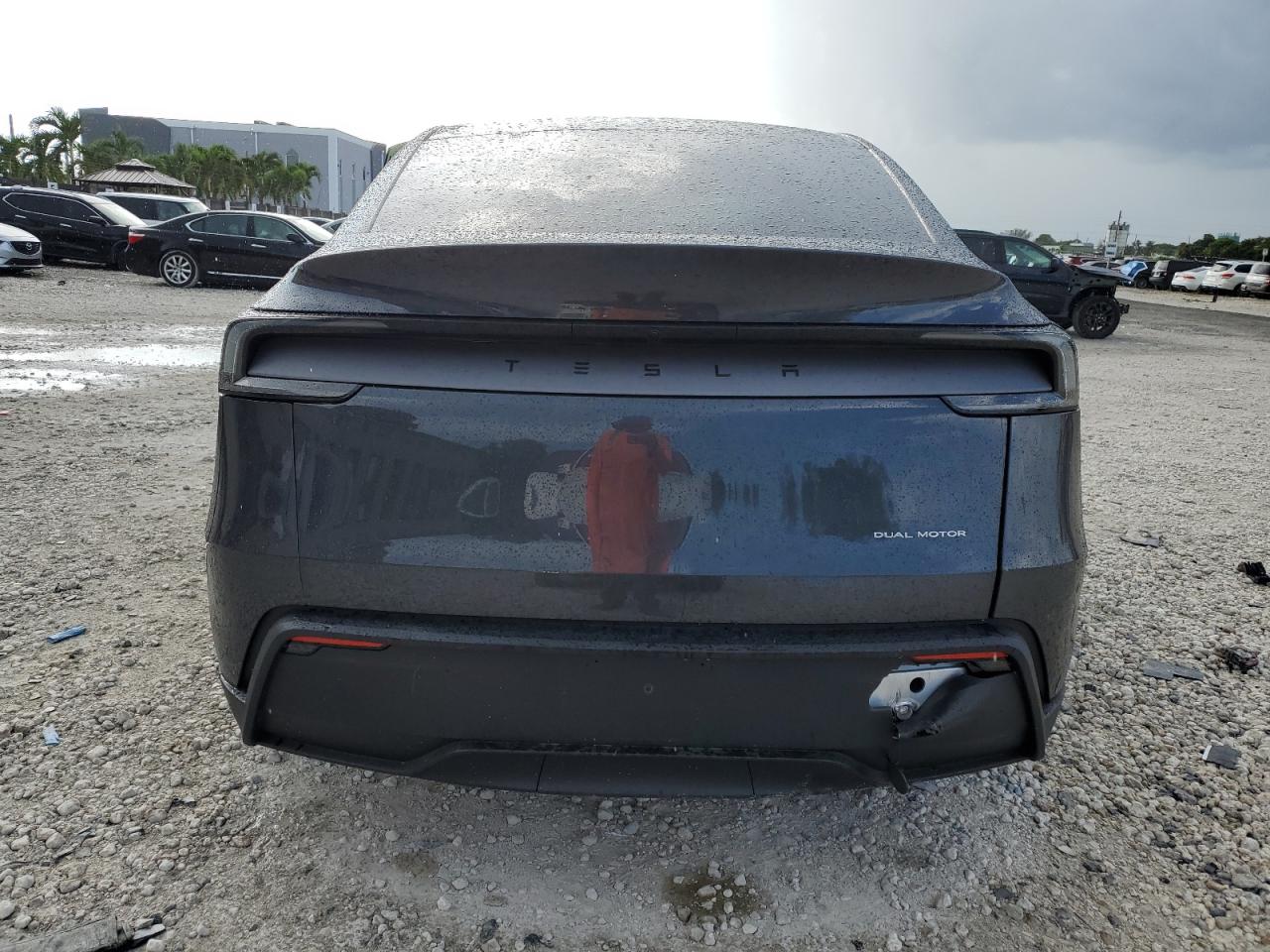 2026 Tesla Model Y VIN: 7SAYGDEE9TA407086 Lot: 70633355