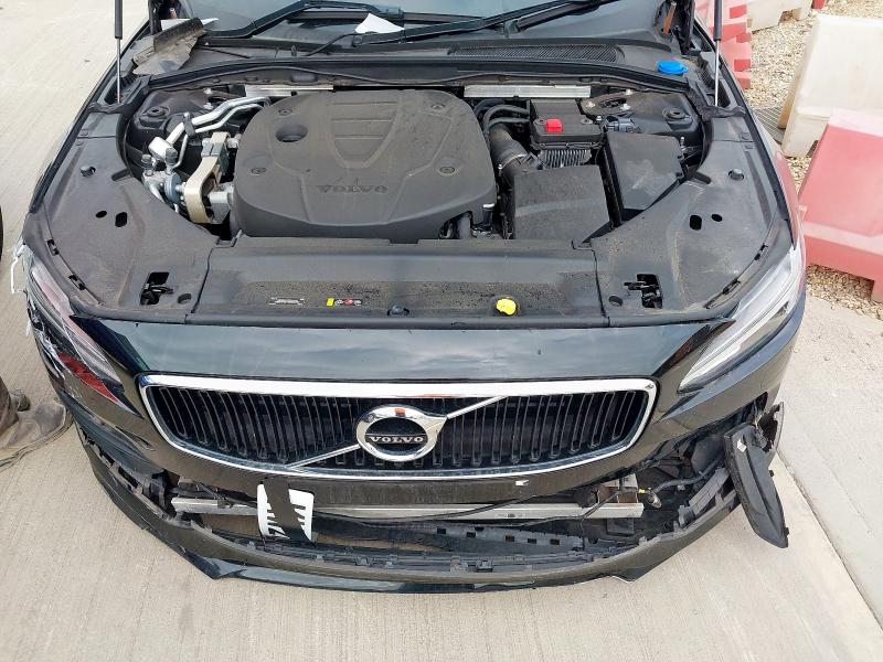 2020 VOLVO V90 MOMENTUM PLUS