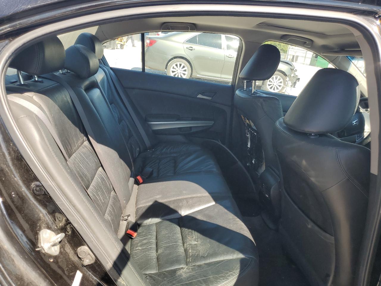 2010 Honda Accord Exl VIN: 1HGCP3F80AA001198 Lot: 70473055