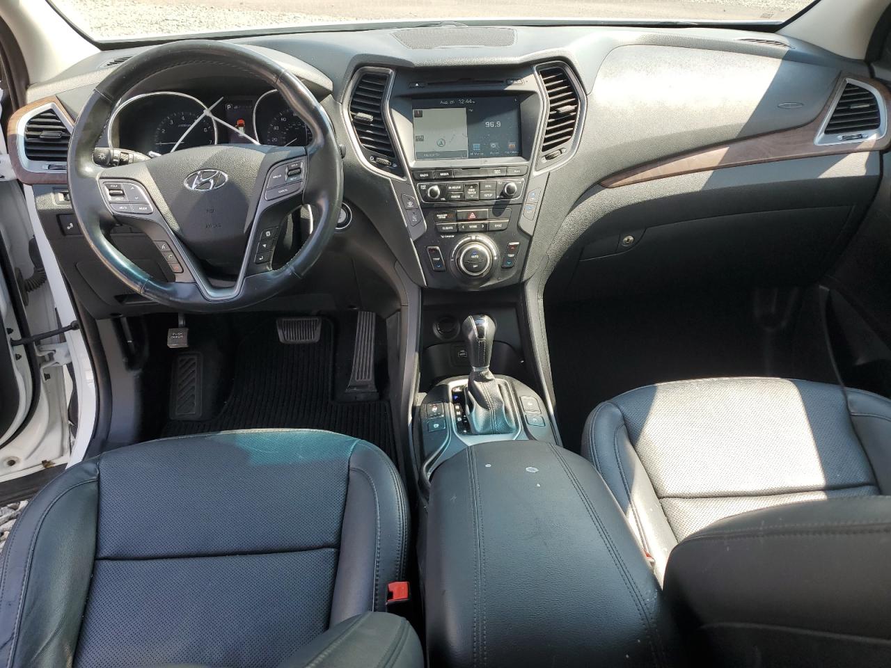 2018 Hyundai Santa Fe Sport VIN: 5XYZWDLA3JG571172 Lot: 70196375