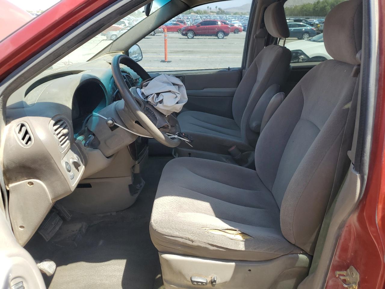 2002 Chrysler Town & Country Ex VIN: 2C4GP74L92R761495 Lot: 69128185