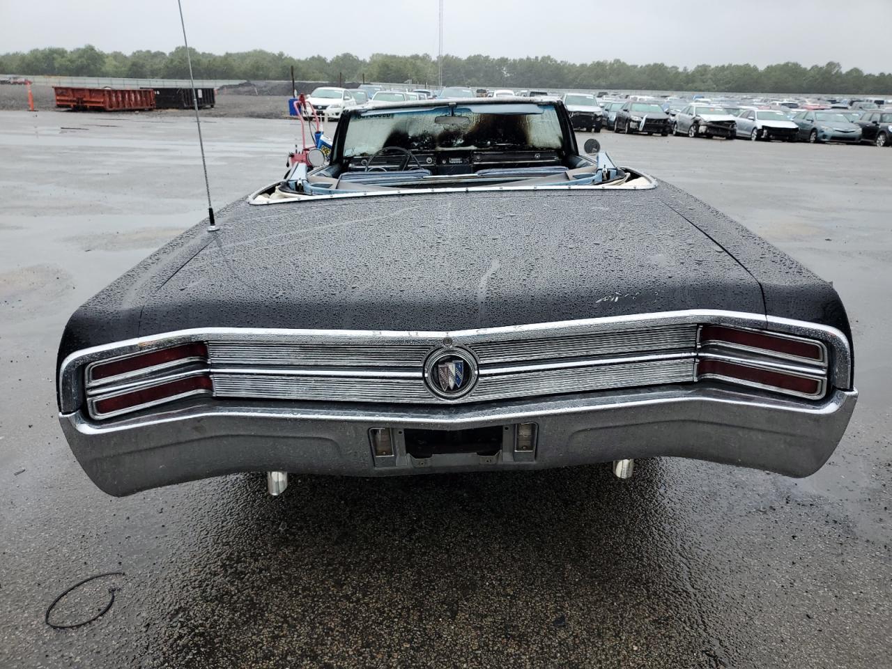 1965 Buick Wildcat VIN: 466675D112668 Lot: 69560105