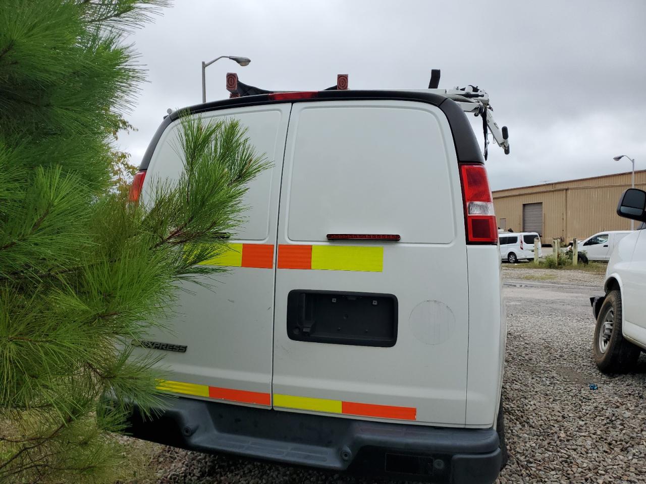 2019 Chevrolet Express G2500 VIN: 1GCWGAFP1K1220583 Lot: 82789274