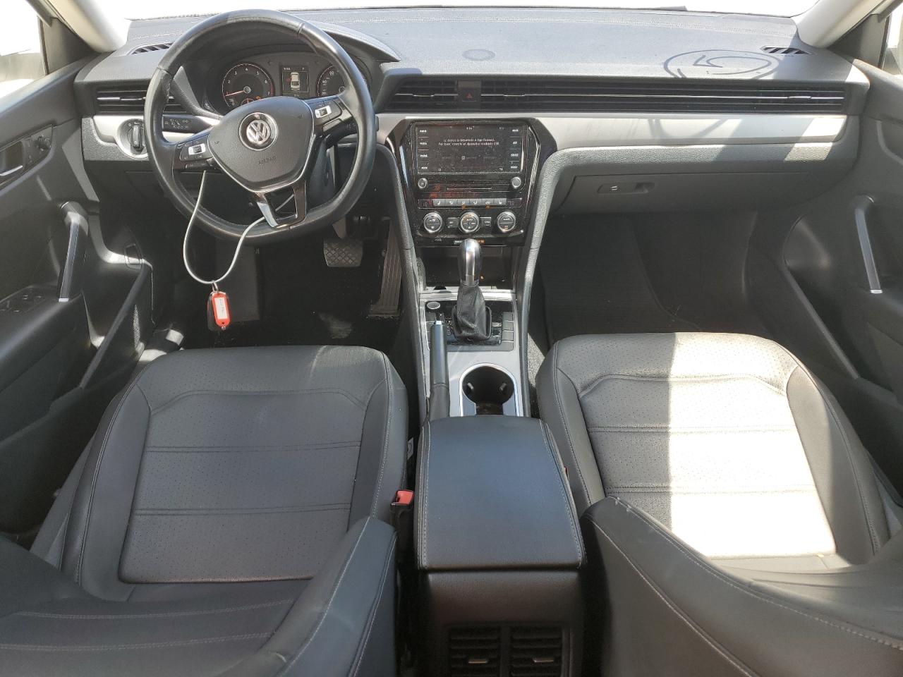 2020 Volkswagen Passat Se VIN: 1VWSA7A30LC006033 Lot: 67560375