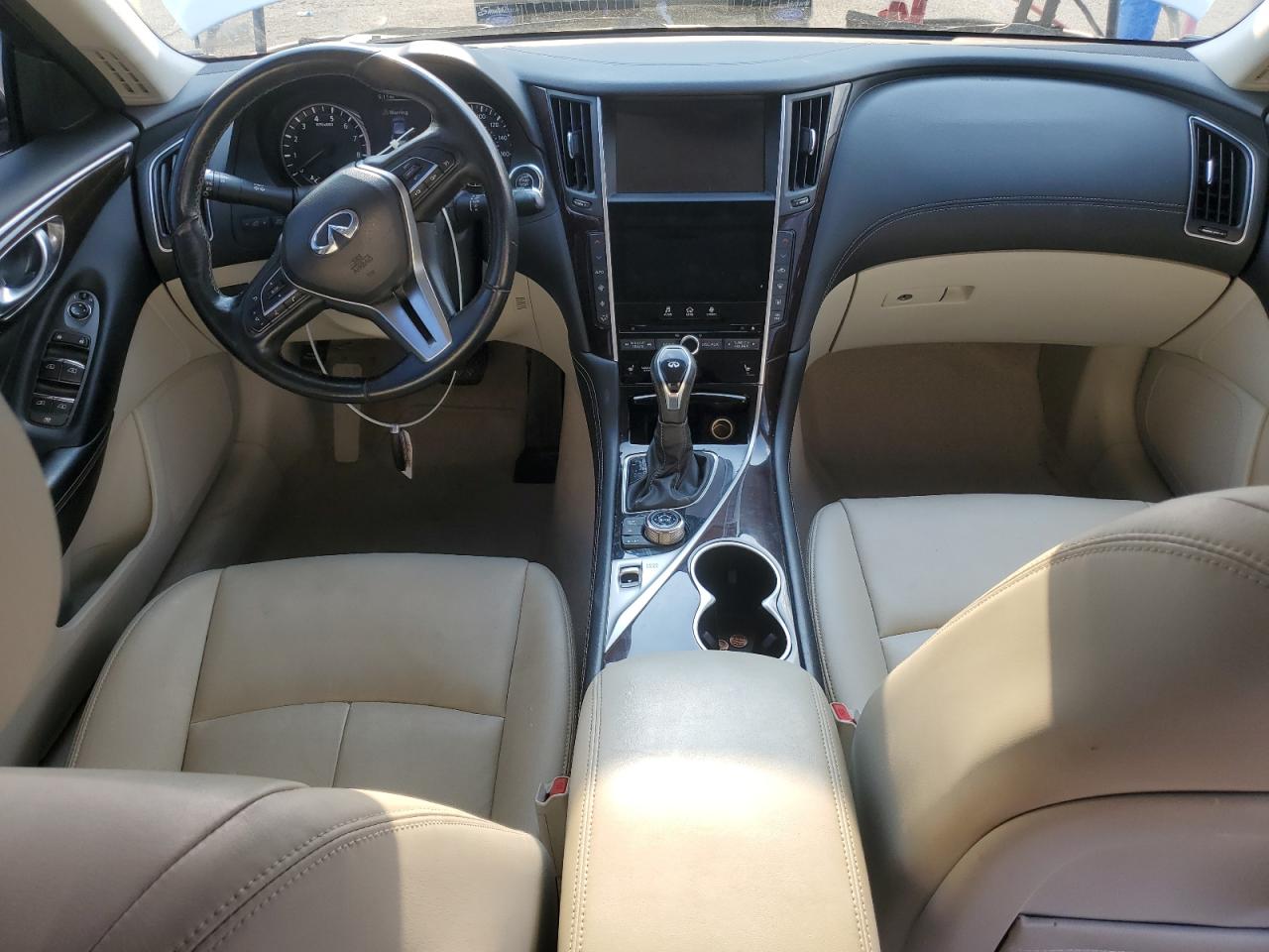 2019 Infiniti Q50 Luxe VIN: JN1EV7AR9KM552575 Lot: 68694265