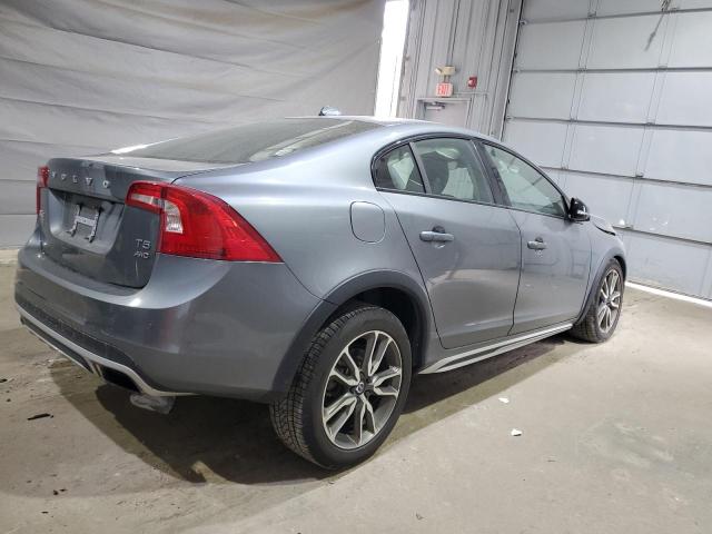 Паркетники VOLVO S60 2016 Серый
