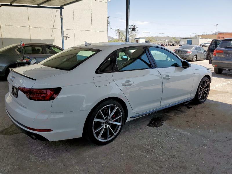  AUDI A4 2018 Белы