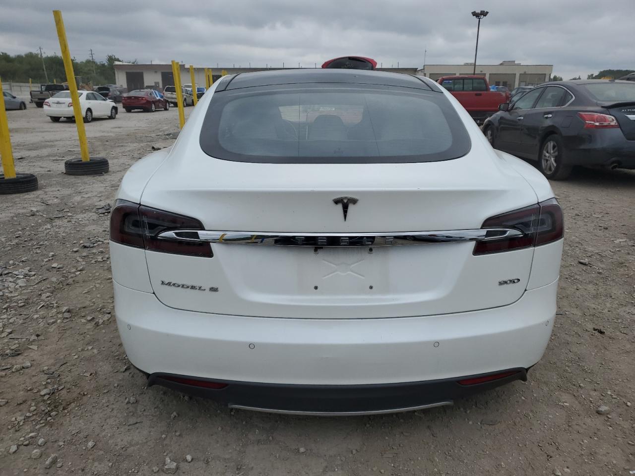 2015 Tesla Model S 90D VIN: 5YJSA1V28FF099327 Lot: 69627875