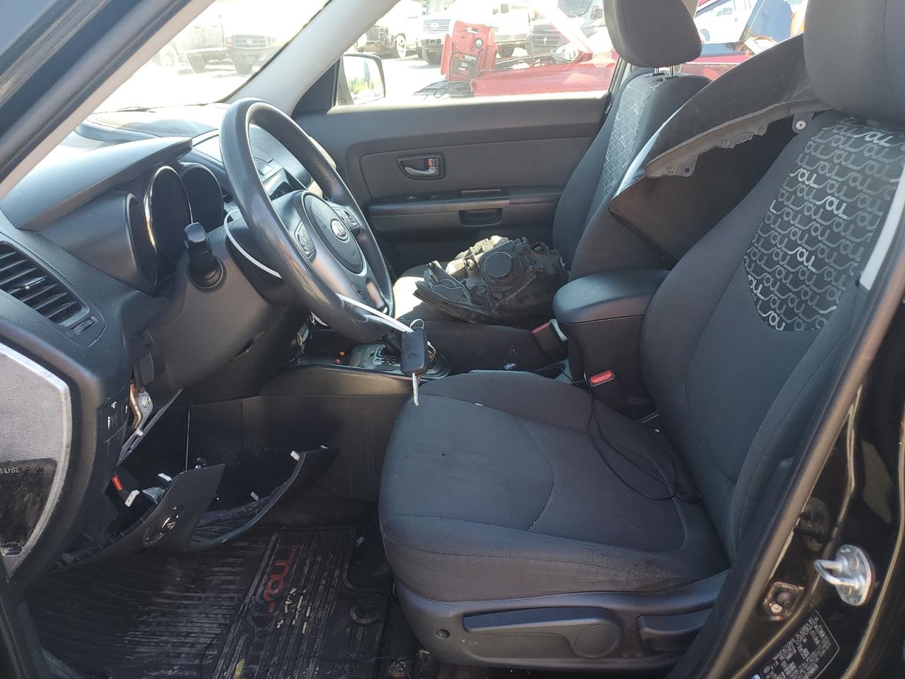 2011 Kia Soul + VIN: KNDJT2A2XB7198619 Lot: 69458925