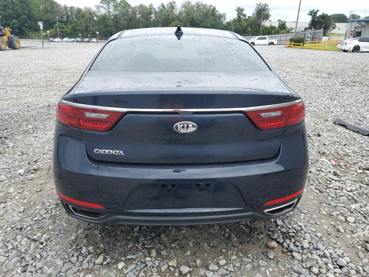 2017 Kia Cadenza Premium VIN: KNALB4J10H5086492 Lot: 70883485