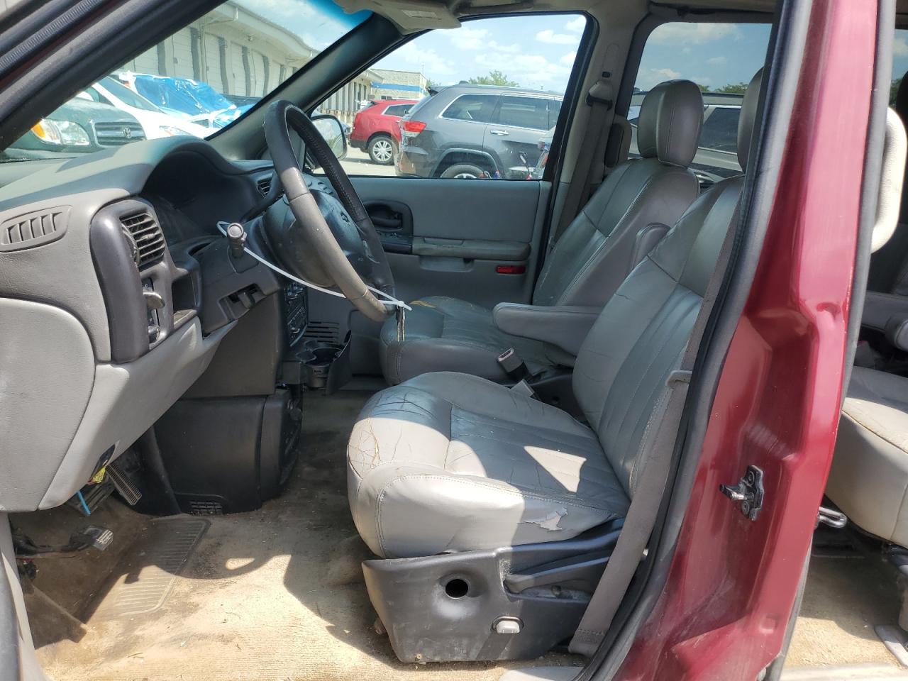 2004 Chevrolet Venture Luxury VIN: 1GNDV13E04D130706 Lot: 69271425