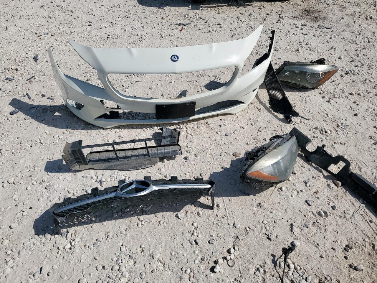 2015 Mercedes-Benz Cla 250 VIN: WDDSJ4EB3FN179952 Lot: 70184435