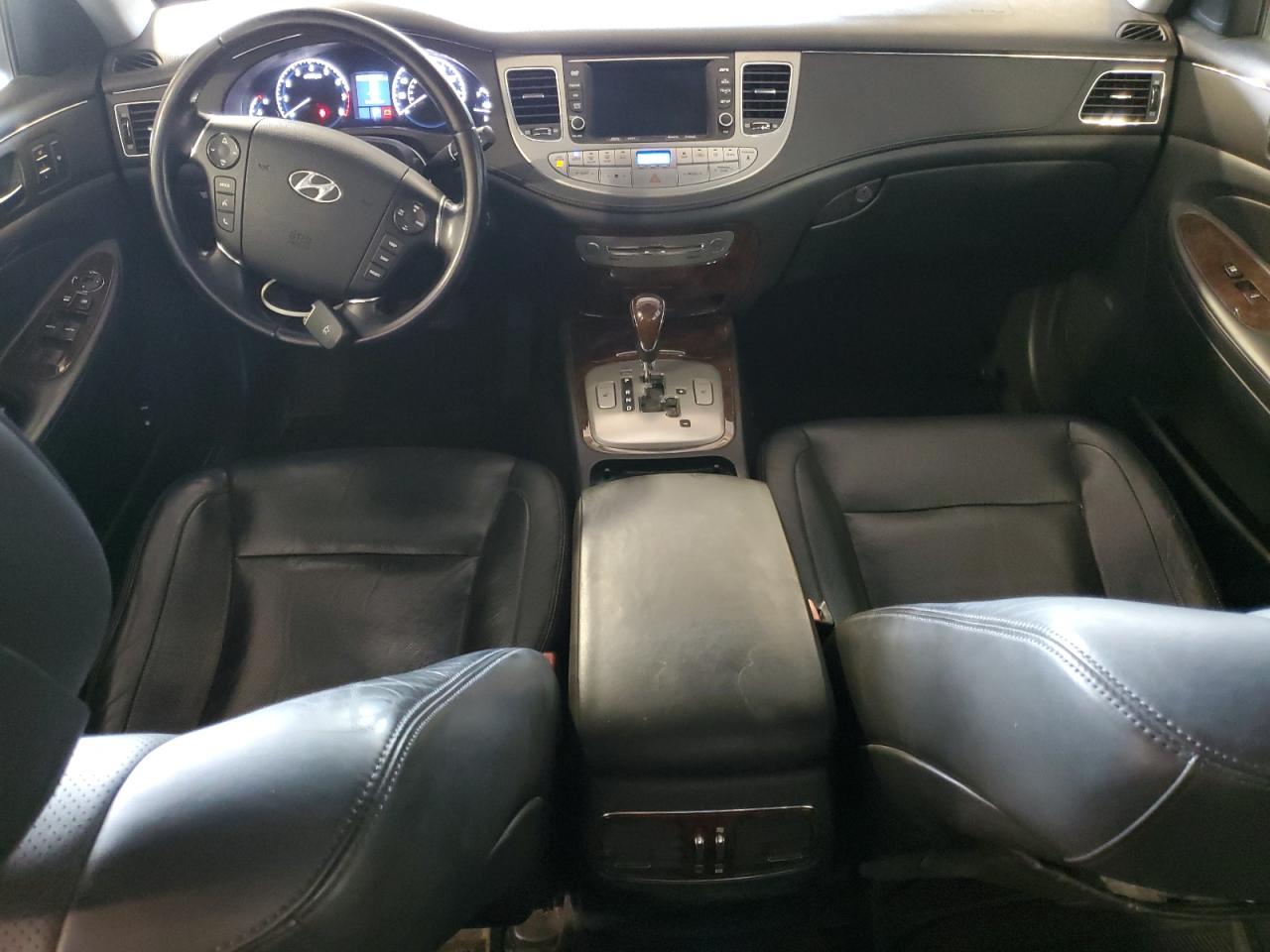 2011 Hyundai Genesis 3.8L VIN: KMHGC4DE4BU112892 Lot: 67320695