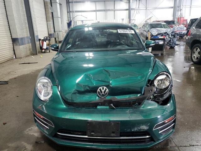  VOLKSWAGEN BEETLE 2017 Зеленый
