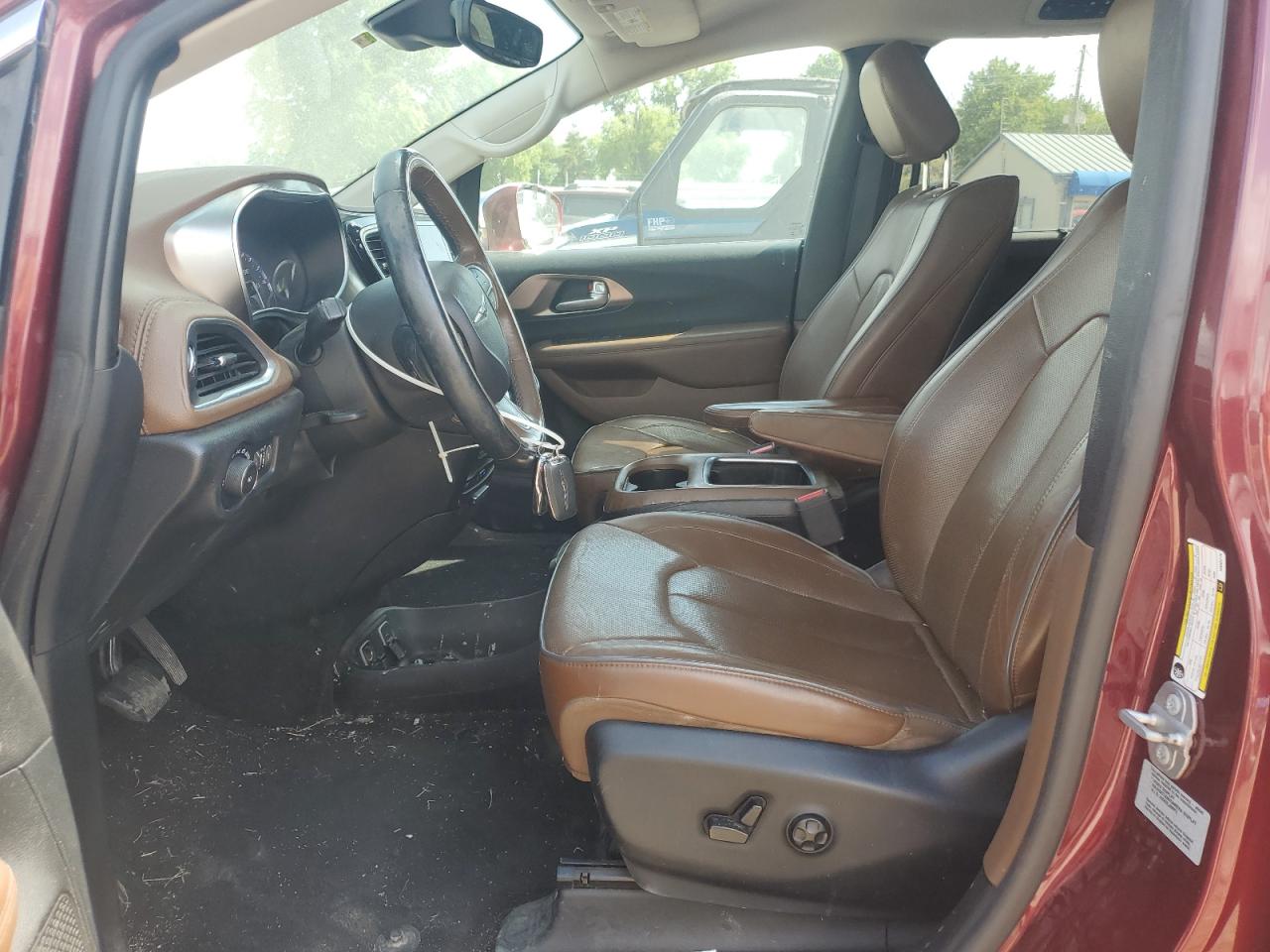 2017 Chrysler Pacifica Limited VIN: 2C4RC1GGXHR804718 Lot: 67549235