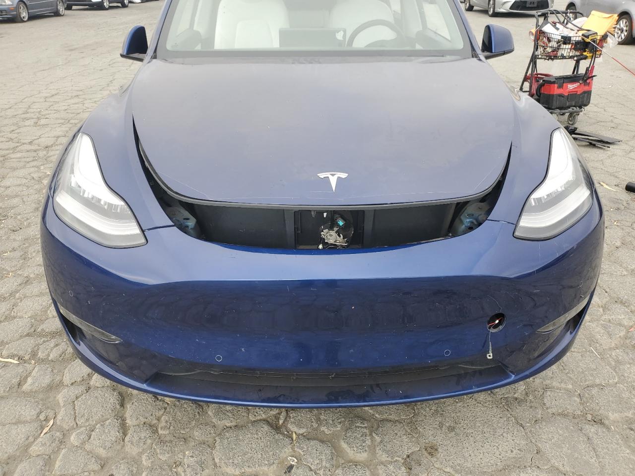 2020 Tesla Model Y VIN: 5YJYGDEE8LF056414 Lot: 70188905
