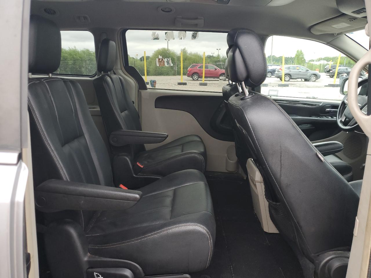 2016 Chrysler Town & Country Touring VIN: 2C4RC1BG0GR213481 Lot: 69414055