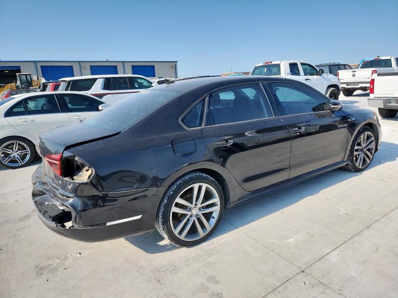  VOLKSWAGEN PASSAT 2018 Черный