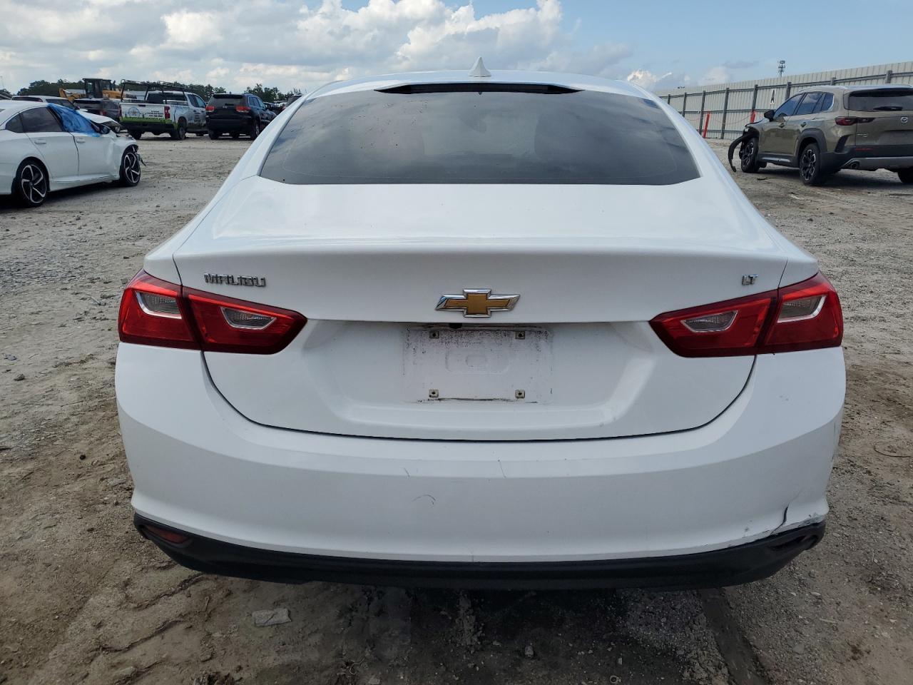 1G1ZE5ST4GF286206 2016 Chevrolet Malibu Lt