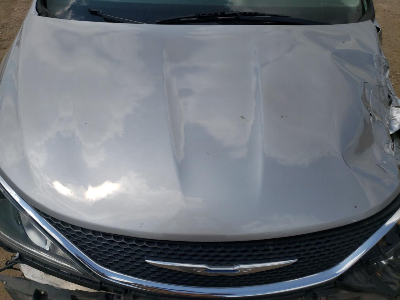 2018 Chrysler Pacifica Touring L VIN: 2C4RC1BG5JR119376 Lot: 68907165