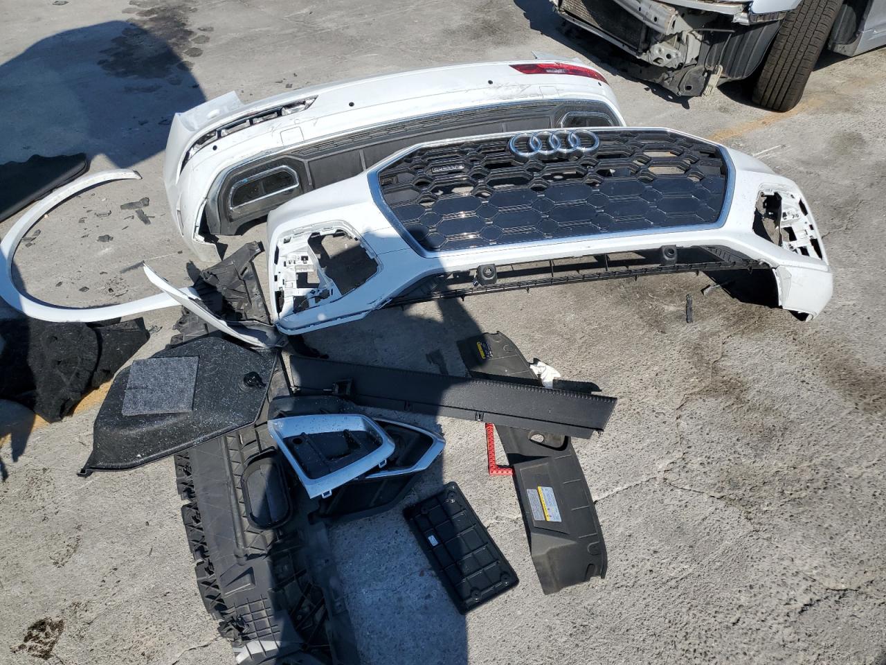 2024 Audi Q5 Premium 45 VIN: WA1GAAFY0R2004298 Lot: 62685395