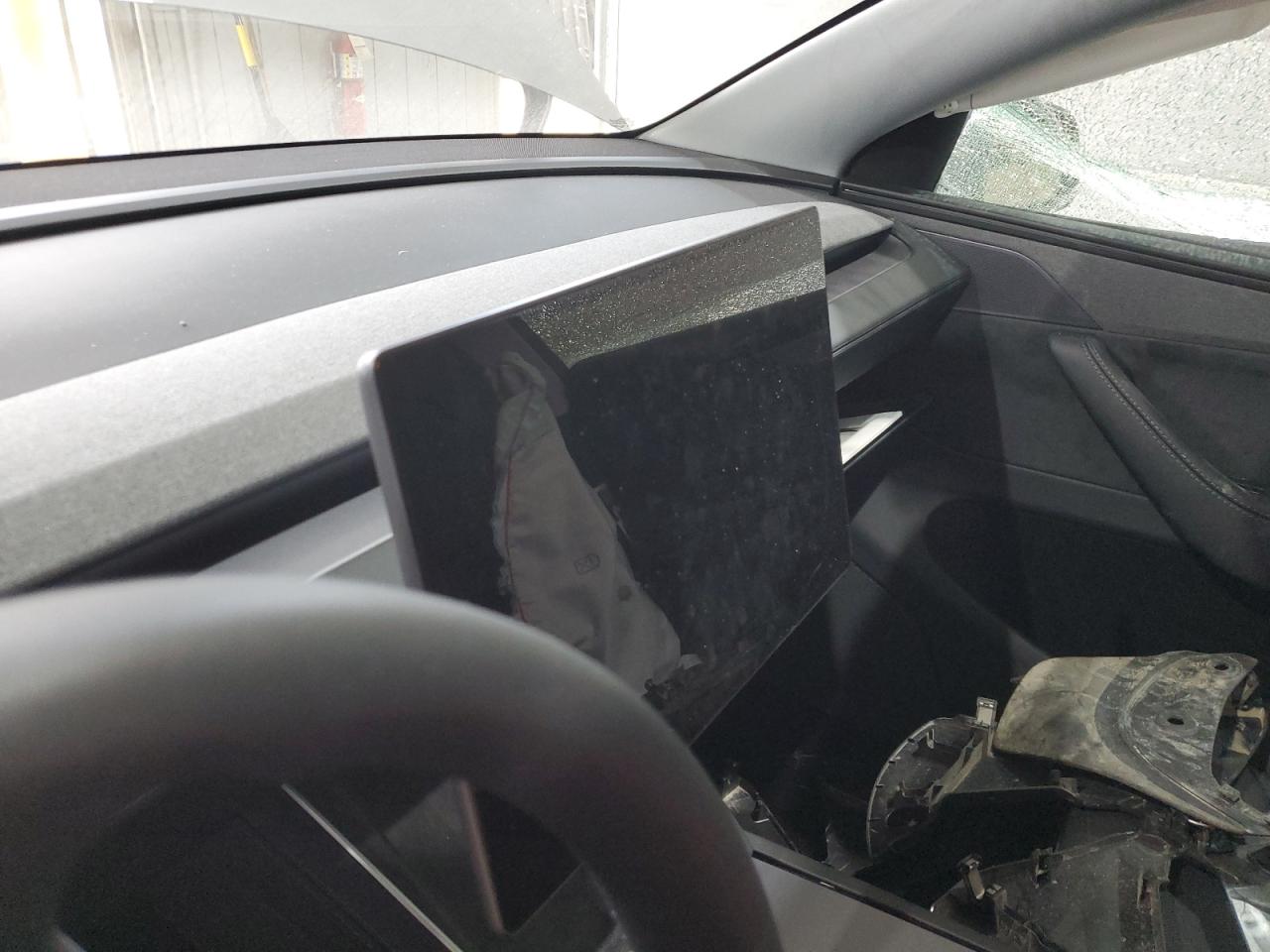 2025 Tesla Model Y VIN: 7SAYGDEE3TF368191 Lot: 68289305