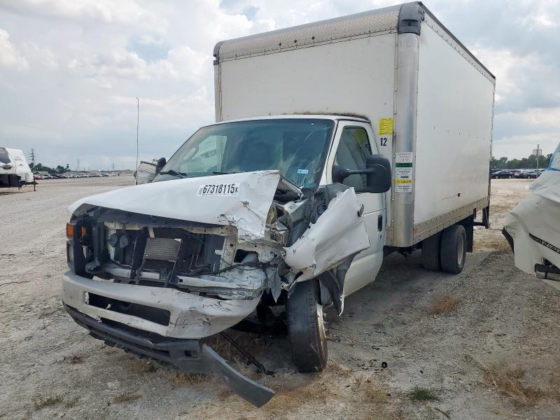 2015 Ford Econoline E350 Super Duty Cutaway Van