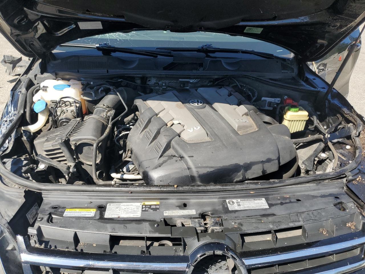 2013 Volkswagen Touareg V6 Tdi VIN: WVGEP9BP7DD013631 Lot: 68361245