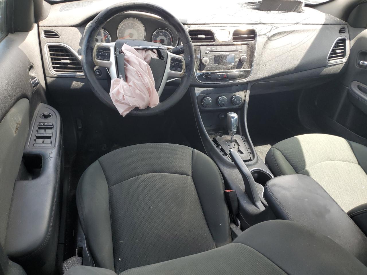 2012 Chrysler 200 Touring VIN: 1C3CCBBB3CN135046 Lot: 68892005